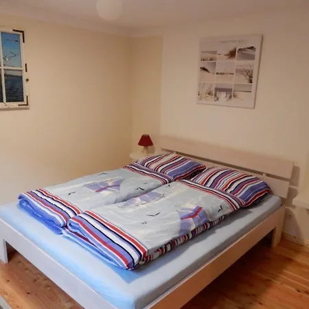 Einzimmerwohnung Im Erdgeschoss Apartment