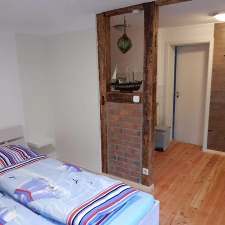 Einzimmerwohnung Im Erdgeschoss Apartment